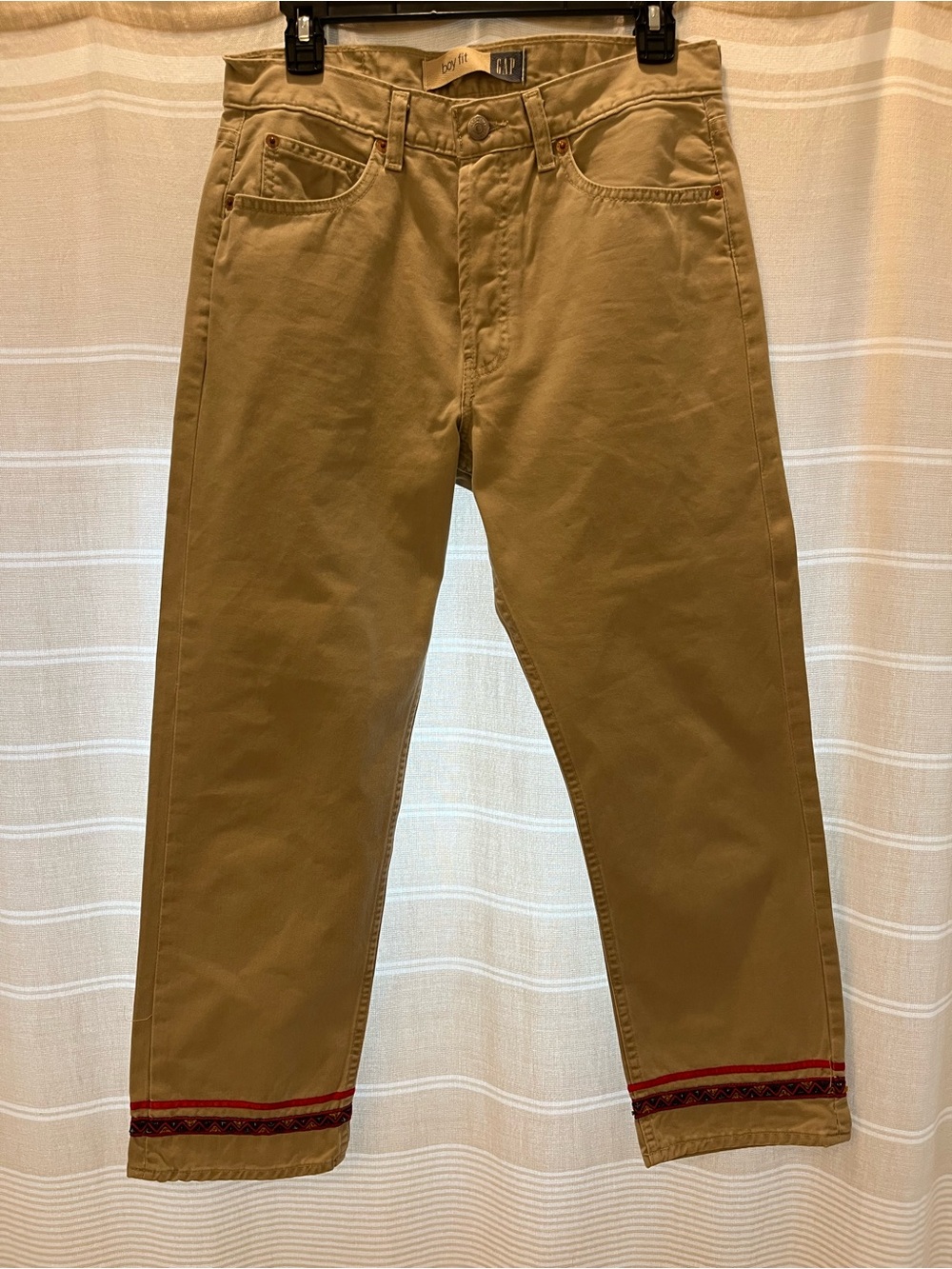 VTG Gap Jeans Womens 8
Boy-Fit Khaki Boho Trim Anthropologie style Made In USA